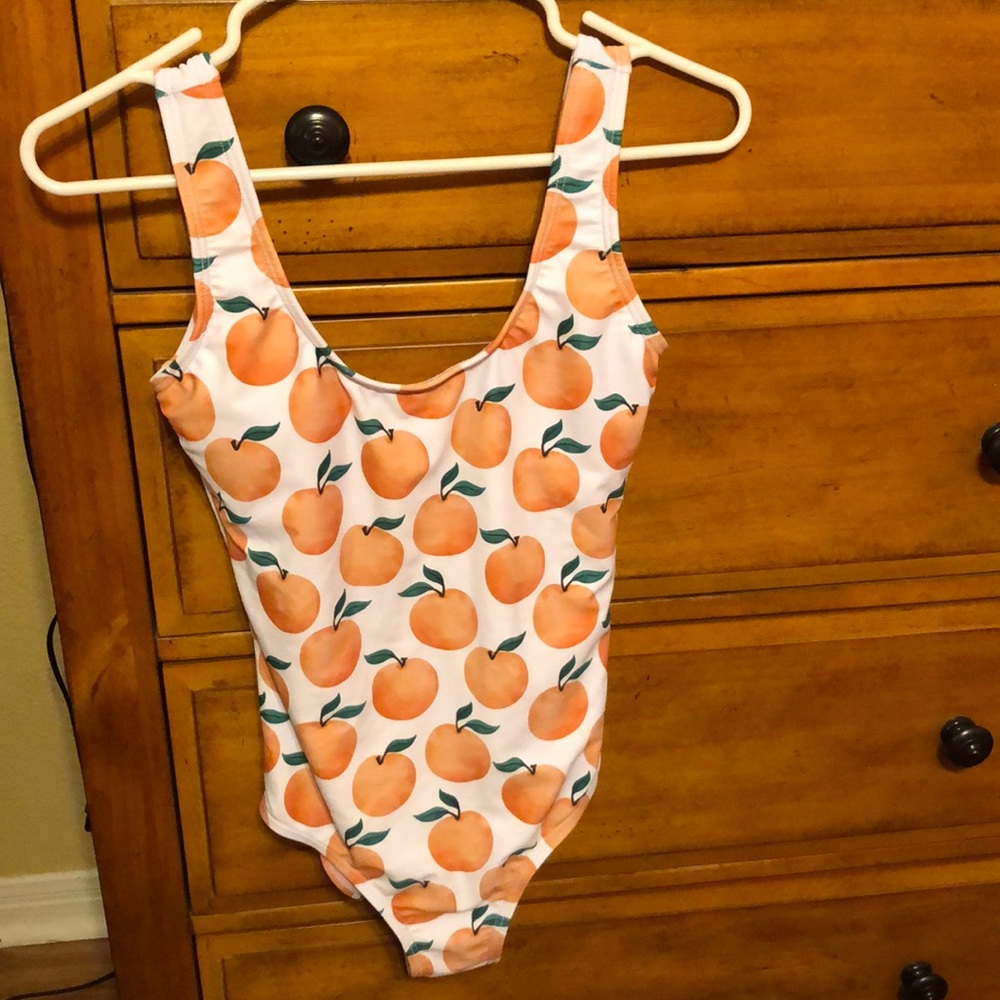 One piece swim suit